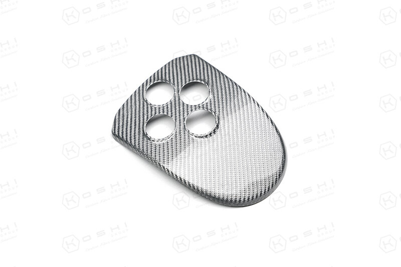 Alfa Romeo 4C MTA Cover weiß Carbon